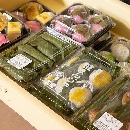 和菓子作業風景2